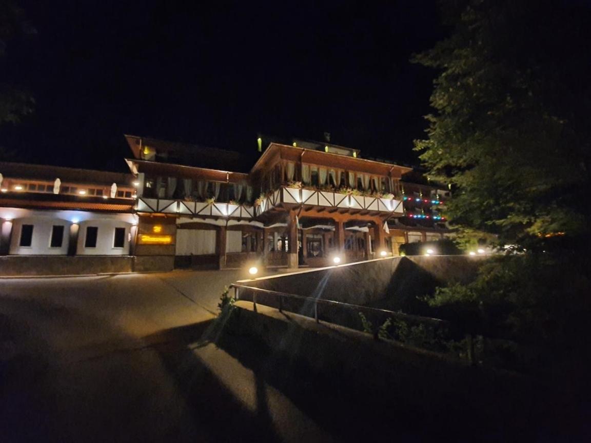 Hotel Bozhentsi Chernevtsi Exterior foto